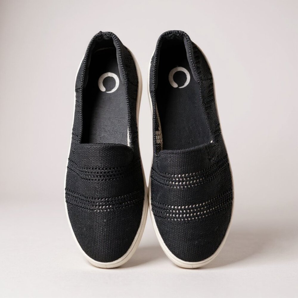 Journee Collection Slip On Lightweight Knit Rubber Sole Sneaker NIB NWT